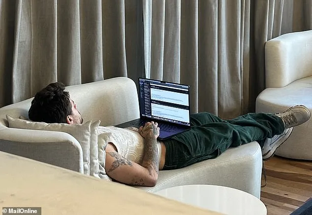 Former One Direction singer, Liam Payne smashed up his laptop after receiving mystery email before plunging to his de@th from hotel balcony