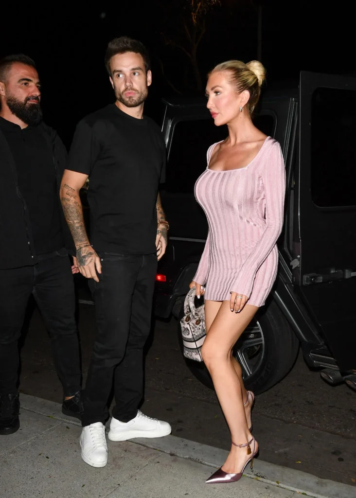 Liam Payne‘s girlfriend seen for first time since his de@th (photos)