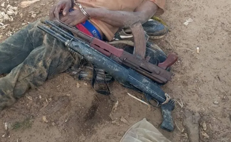 Police Successfully Disarm Armed Robber in Niger State: AK-47 and Pump Action Gun Recovered