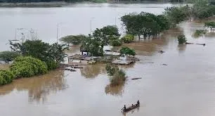 Northern Philippines Faces Floods as Typhoon Triggers Dam Release