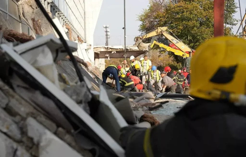 Tragic Collapse in Serbia: Building Front Fall Claims Nine Lives