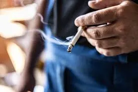Smoker's Reality: Lifespan Reduction Per Cigarette & Quitting Effects