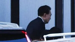 Breaking News: President Yoon Suk Yeol Arrested Amid Tensions with Police